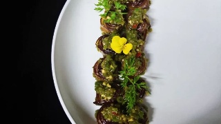 【泛亚电竞官网】伊宁市街摊为何难觅榴莲